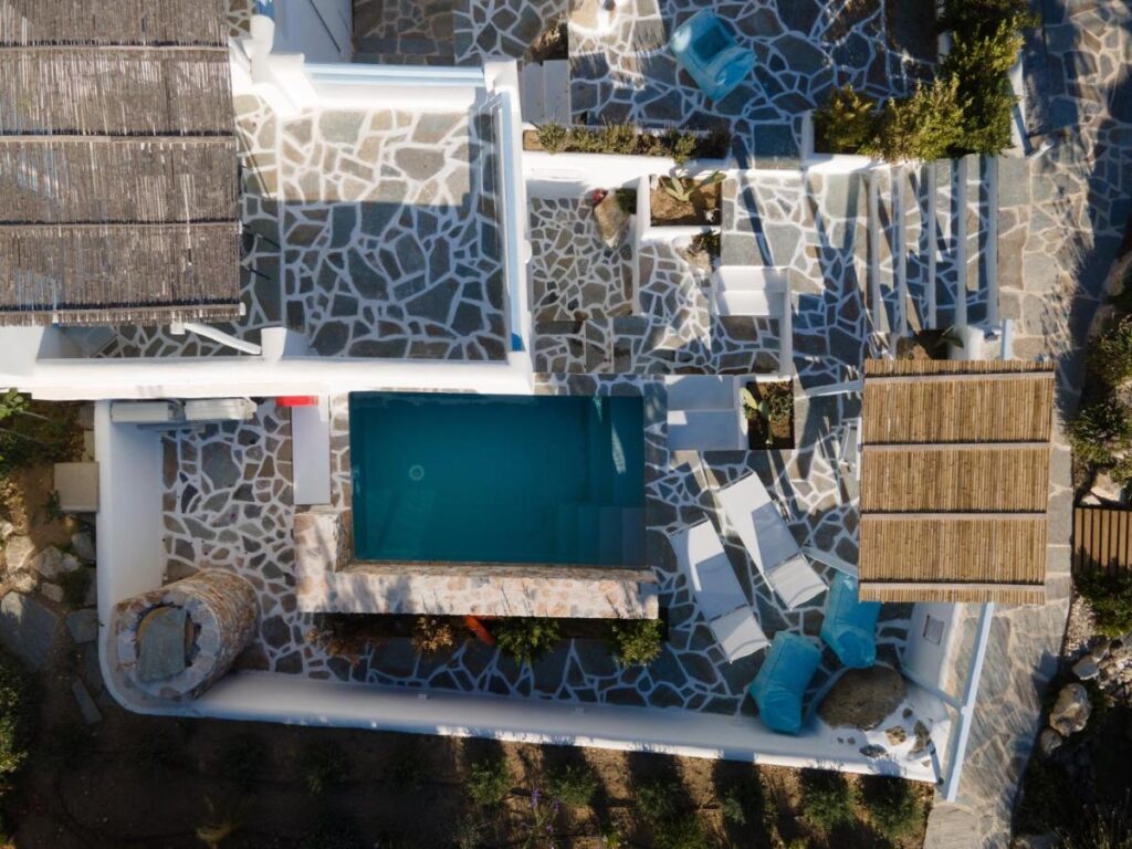 Annio Studios in Naxos Greece
