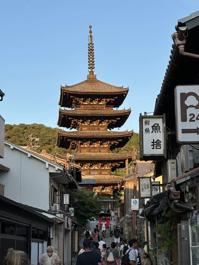 Yasaka Pagoda in the Gion Geisha District in Kyoto, an iconic thing to do in Kyoto